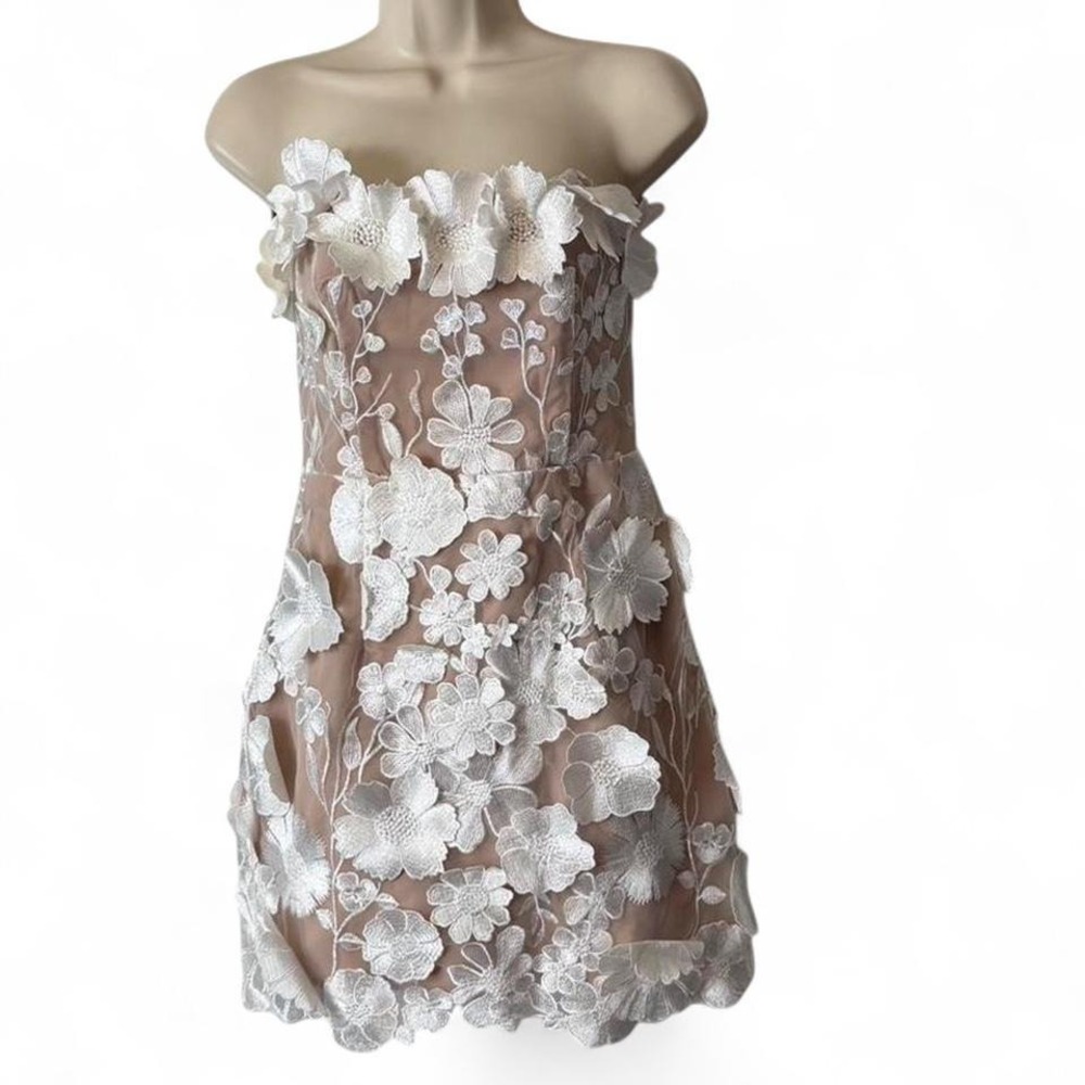 Elliatt Arabella Strapless 3D Floral‎ Mini Dress, Women's Size S